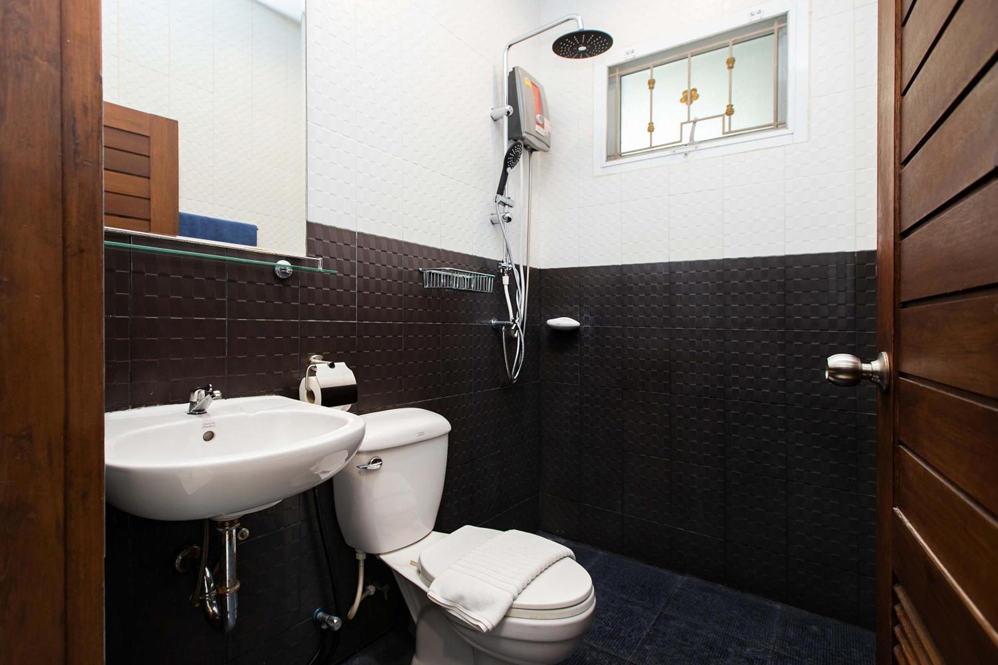 Family 2Br Villa Lancelot 3 With Jacuzzi Pool, Just 10 Min Drive Naiharn And Rawai Ban Saiyuan Екстериор снимка
