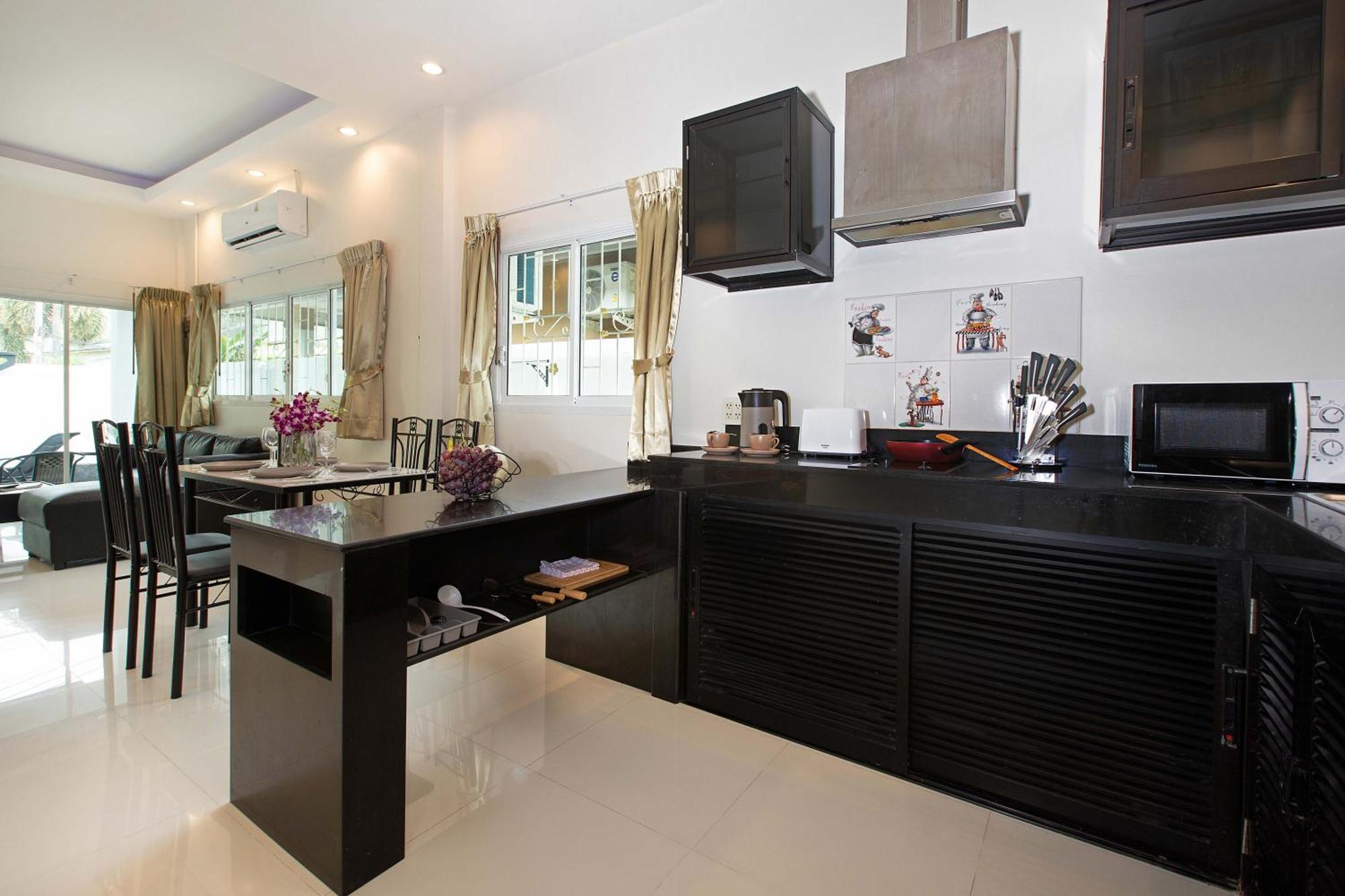 Family 2Br Villa Lancelot 3 With Jacuzzi Pool, Just 10 Min Drive Naiharn And Rawai Ban Saiyuan Екстериор снимка