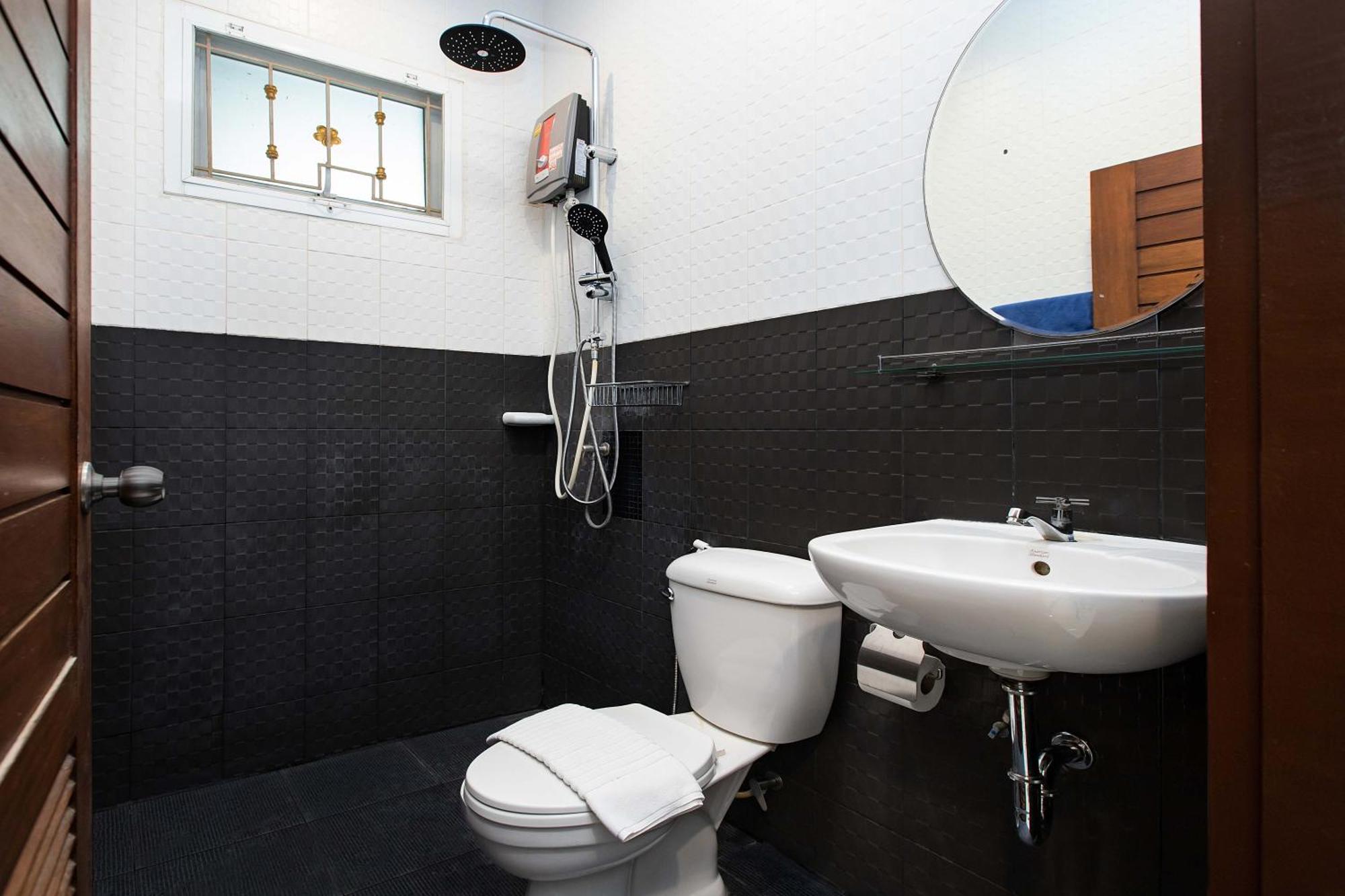 Family 2Br Villa Lancelot 3 With Jacuzzi Pool, Just 10 Min Drive Naiharn And Rawai Ban Saiyuan Екстериор снимка